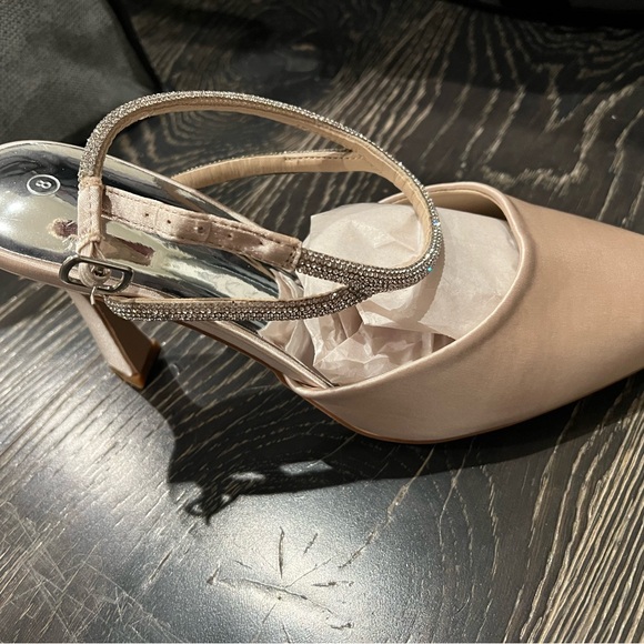 Coutgo Women Rhinestone Heels Kitten High Satin Pumps Pointed Toe Sparkly Sexy - Picture 7 of 9